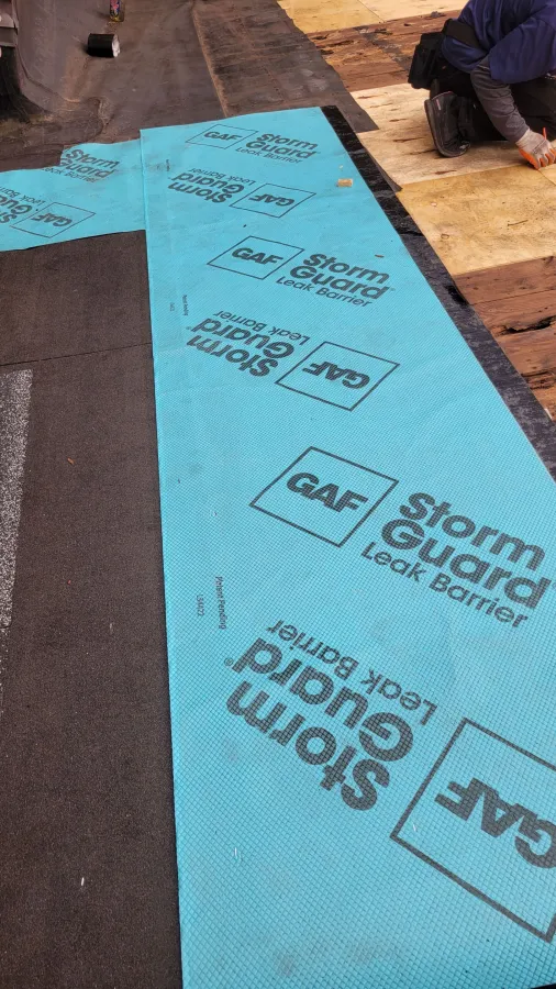 Newark Nj, Military Affairs Building, Gaf Asphalt Shingle Roof, Wood Replacement And Waterproofing For Shingles