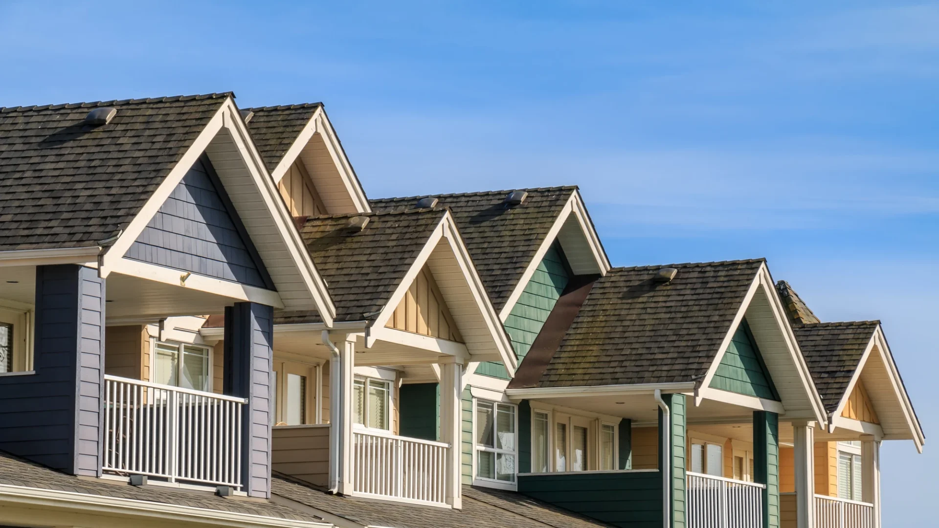 Shingle roof on an apartment building