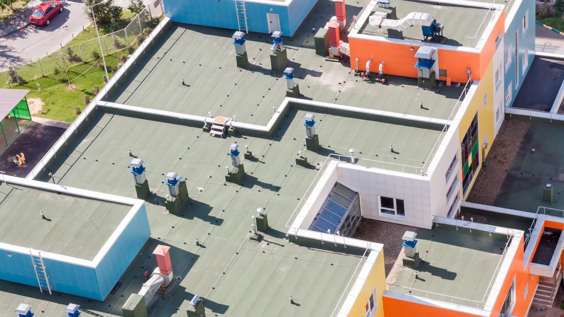 Bird-eye view of asphalt shingle roof.